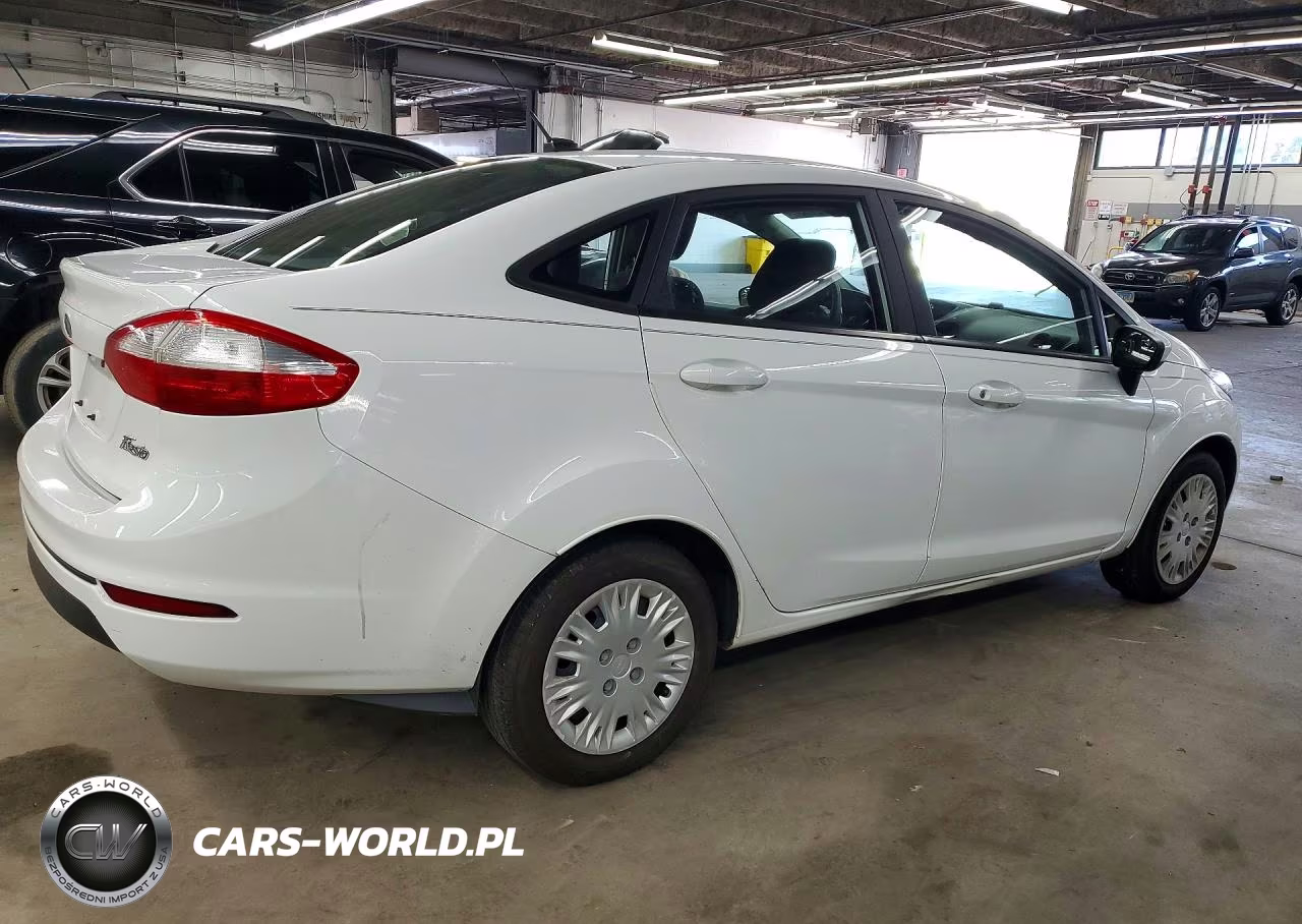 2015 Ford Fiesta S VIN:3FADP4AJ8FM202995 - 3