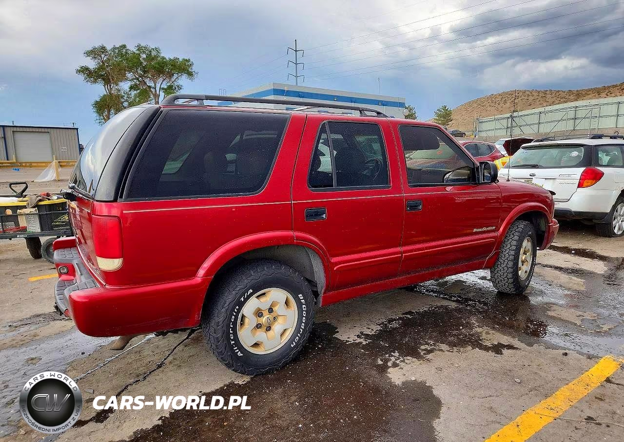 2000 Chevrolet Blazer VIN:1GNDT13W0Y2204349 - 3