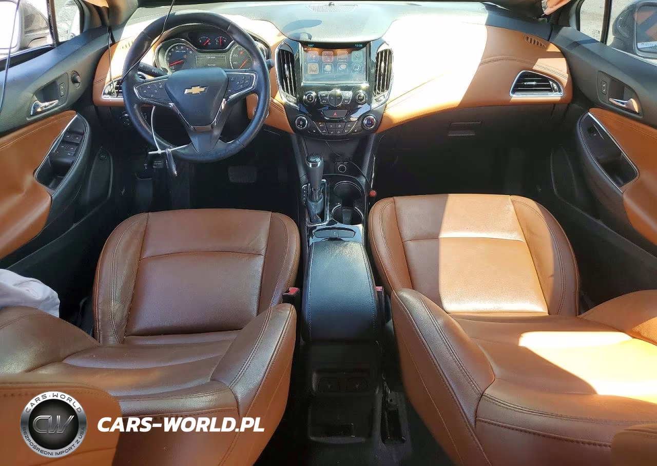2018 Chevrolet Cruze Premier VIN:1G1BF5SM3J7143305 - 8