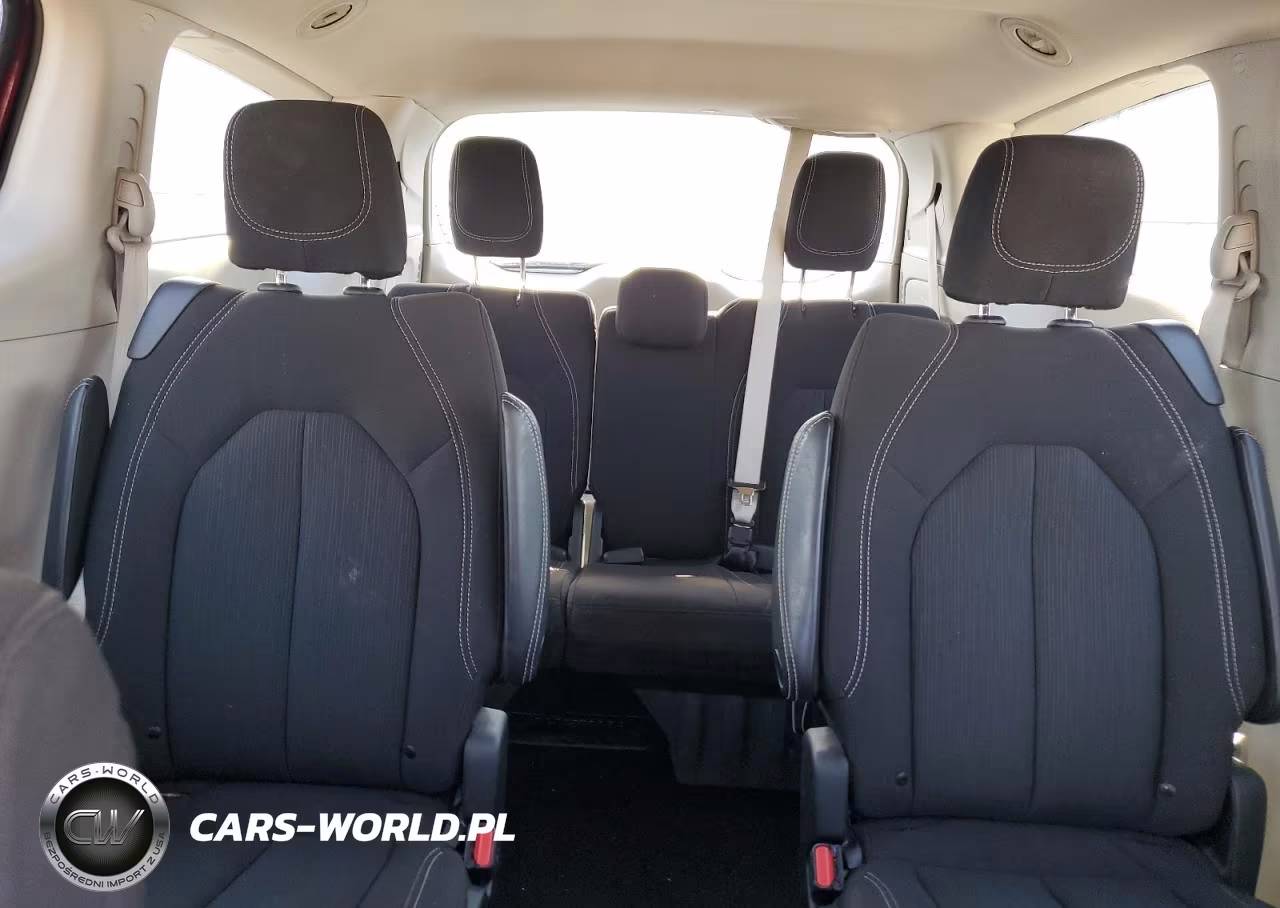 2023 Chrysler Voyager Lx VIN:2C4RC1CGXPR534670 - 10