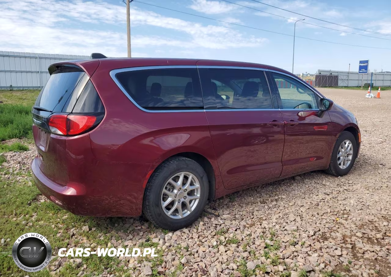 2023 Chrysler Voyager Lx VIN:2C4RC1CGXPR534670 - 3