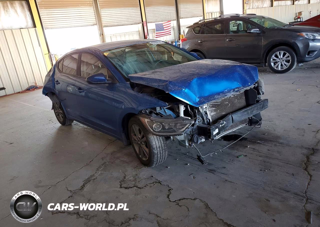 2018 Hyundai Elantra Sel VIN:5NPD84LF6JH223567 - 4
