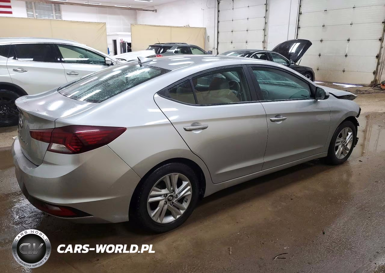 2020 Hyundai Elantra Sel VIN:5NPD84LF3LH581096 - 3