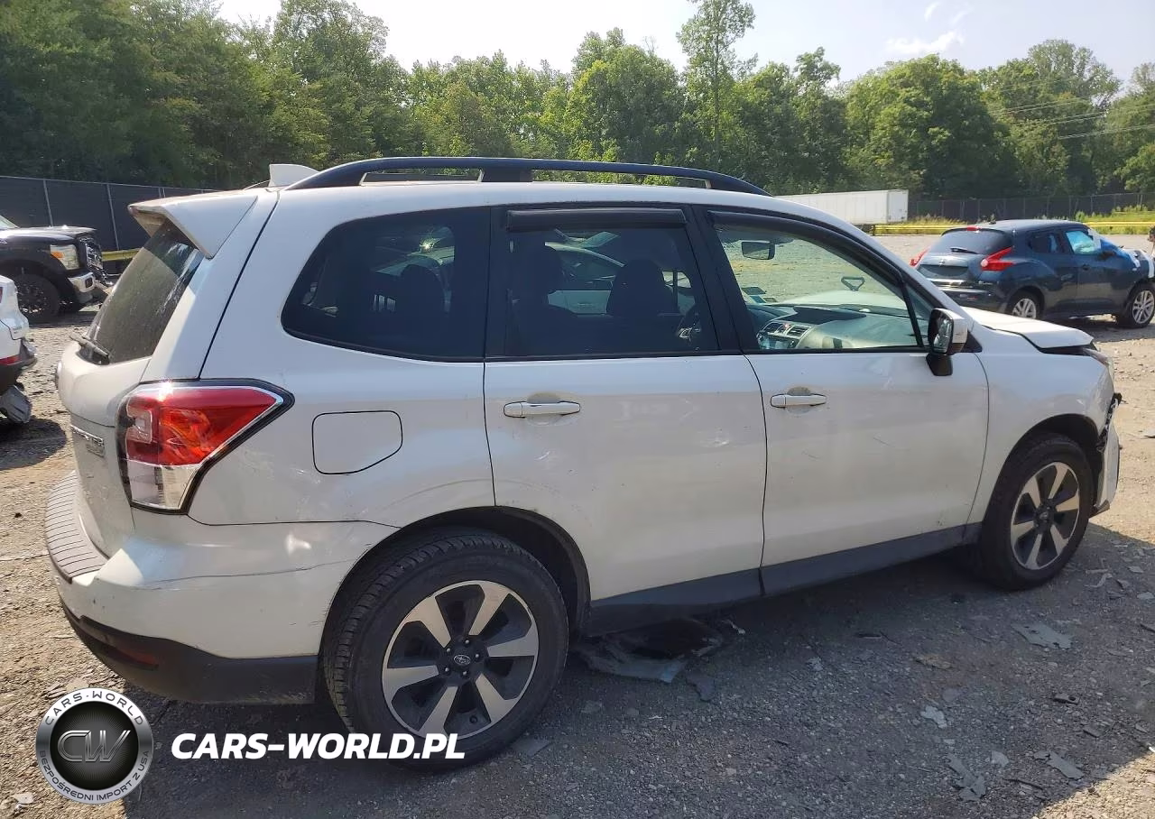 2017 Subaru Forester 2.5I Premium VIN:JF2SJAGC2HH529329 - 3