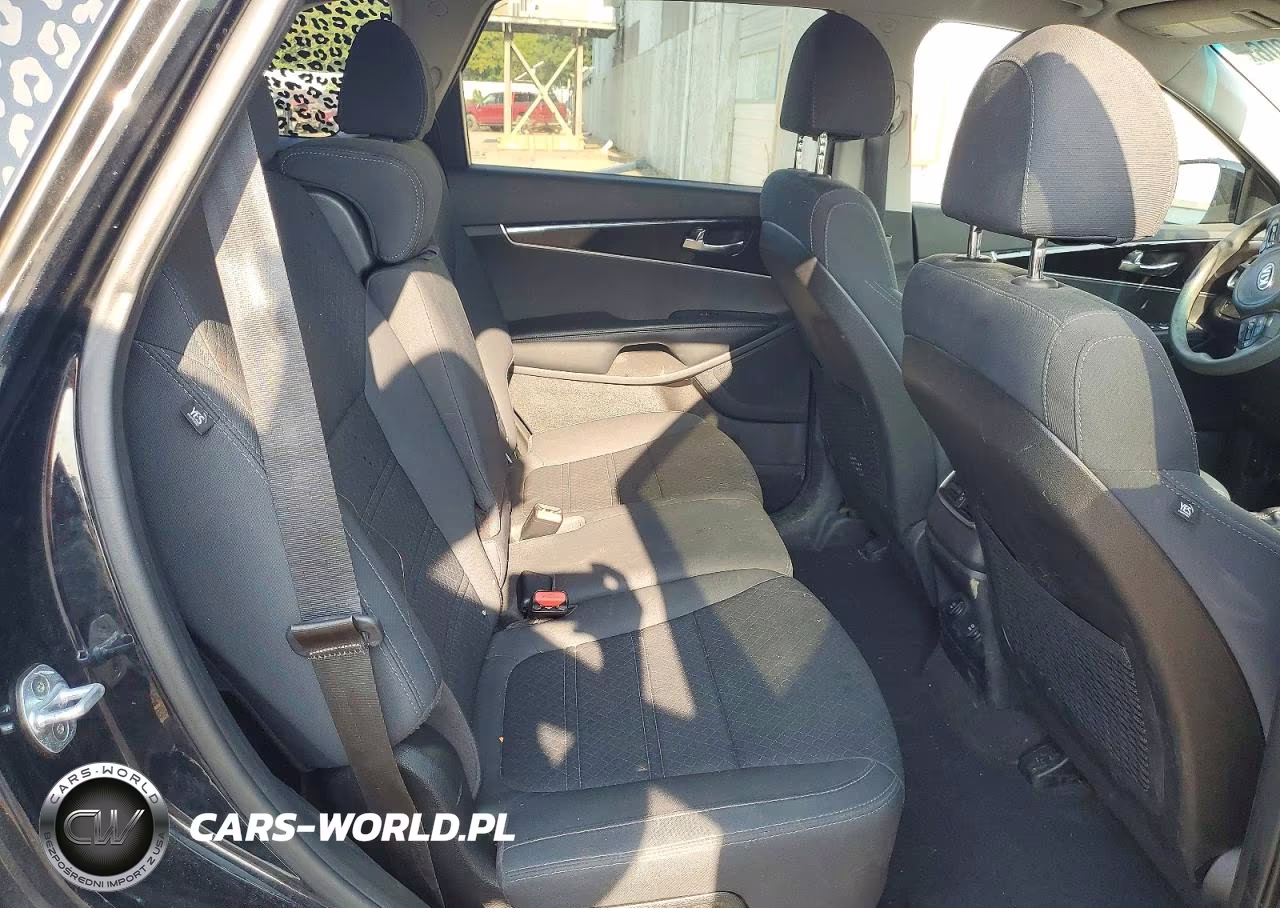 2018 Kia Sorento Lx VIN:5XYPGDA39JG371793 - 11
