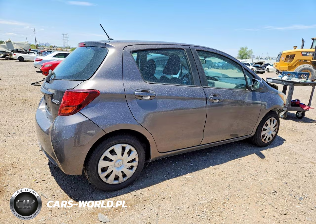 2015 Toyota Yaris 5-Door L VIN:VNKKTUD3XFA052323 - 3