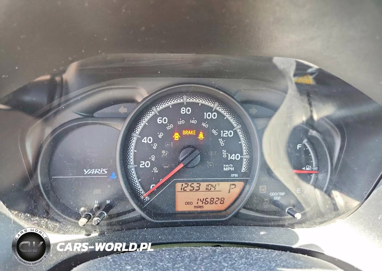 2015 Toyota Yaris 5-Door L VIN:VNKKTUD3XFA052323 - 9