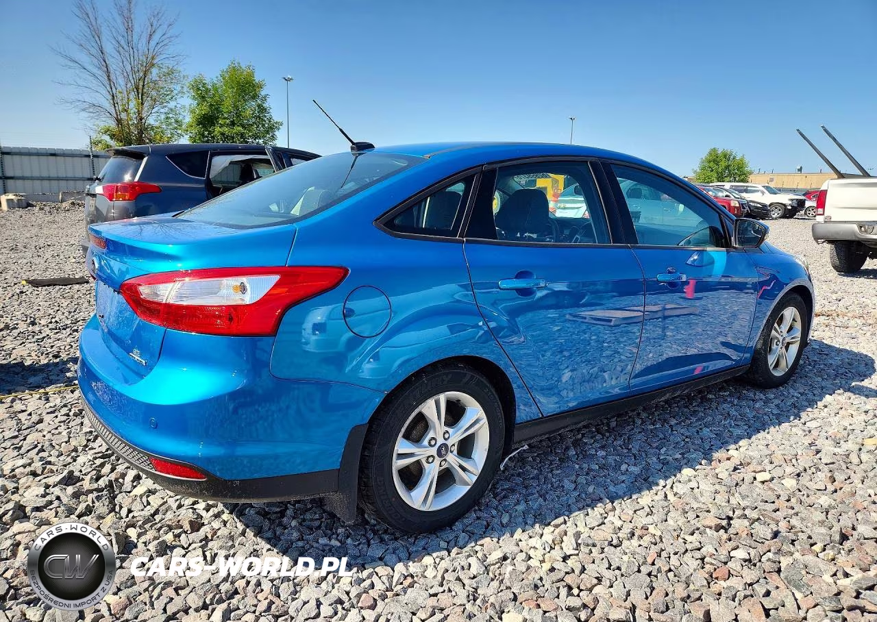 2014 Ford Focus Se VIN:1FADP3F22EL337093 - 3
