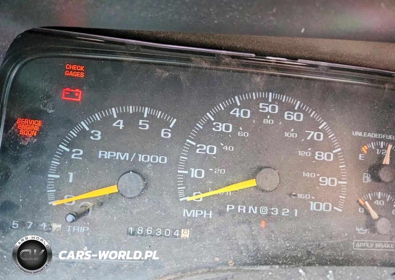1997 GMC Suburban K1500 VIN:1GKFK16R6VJ751674 - 9