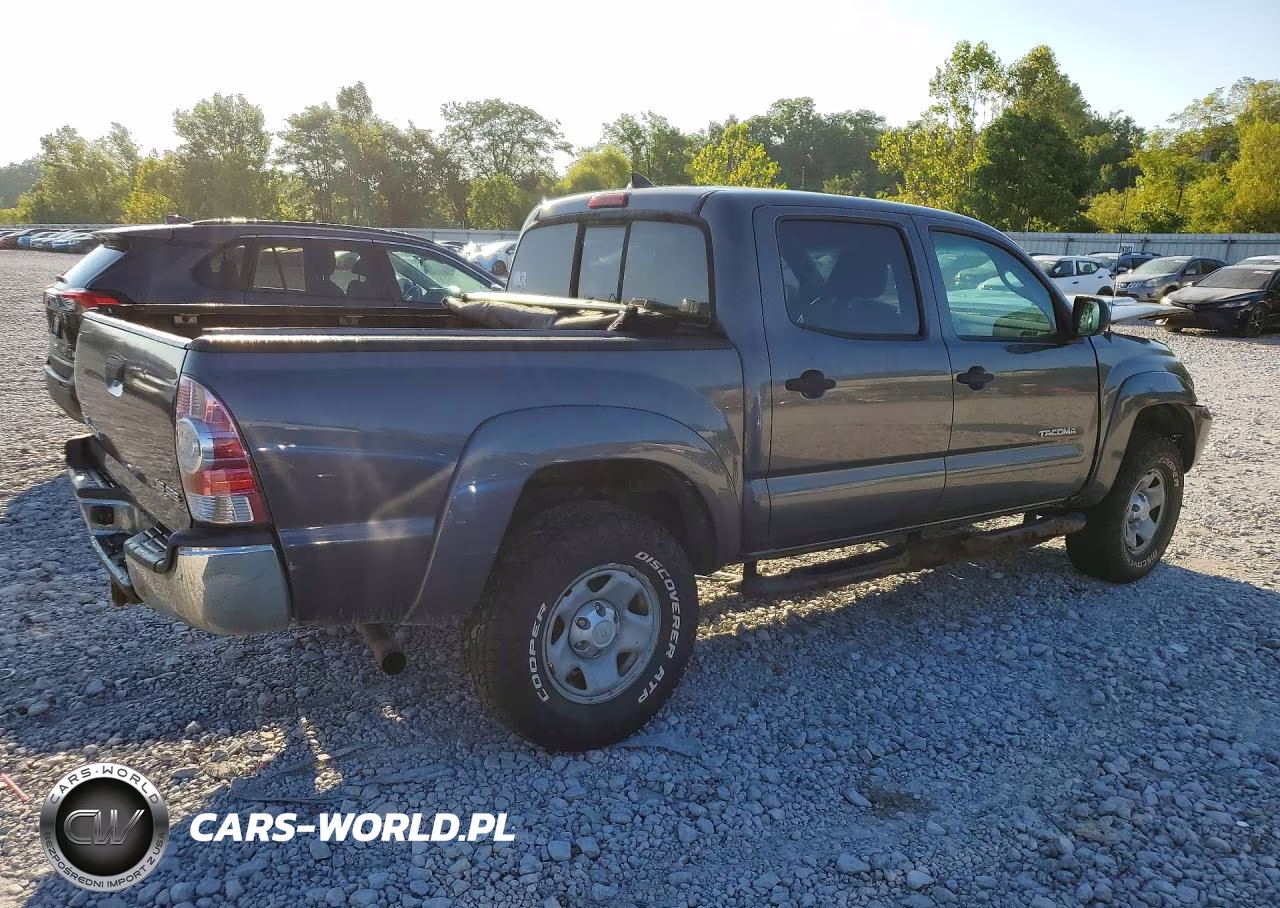 2014 Toyota Tacoma V6 VIN:5TFLU4EN4EX102946 - 3