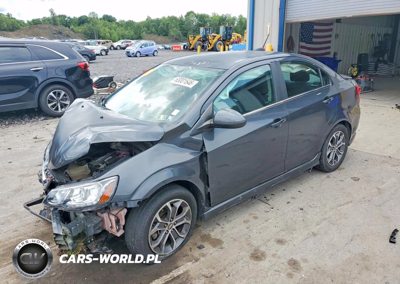 2017 Chevrolet Sonic Lt – zdjęcie 1 z 12