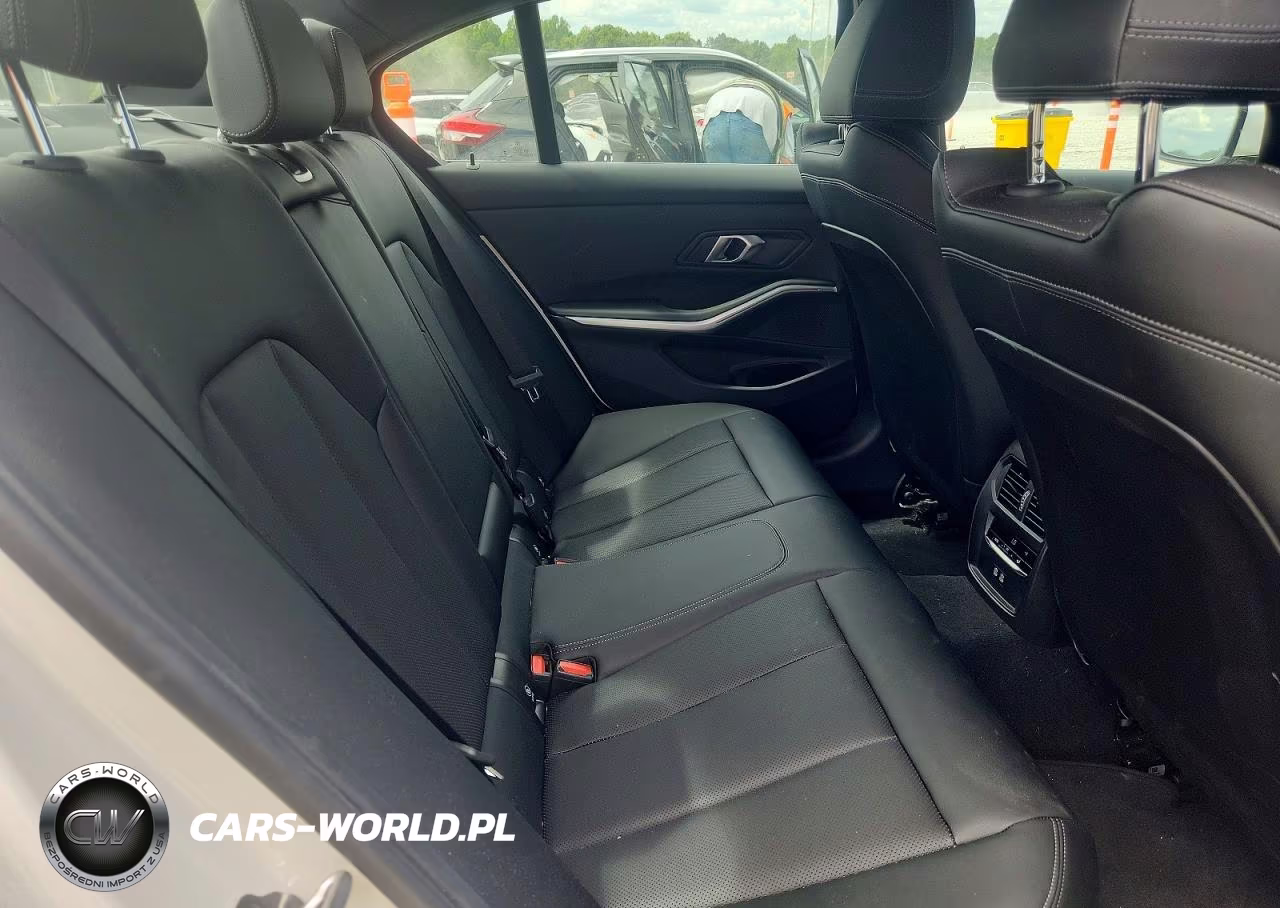 2024 BMW 330I VIN:3MW69FF00R8E24644 - 10