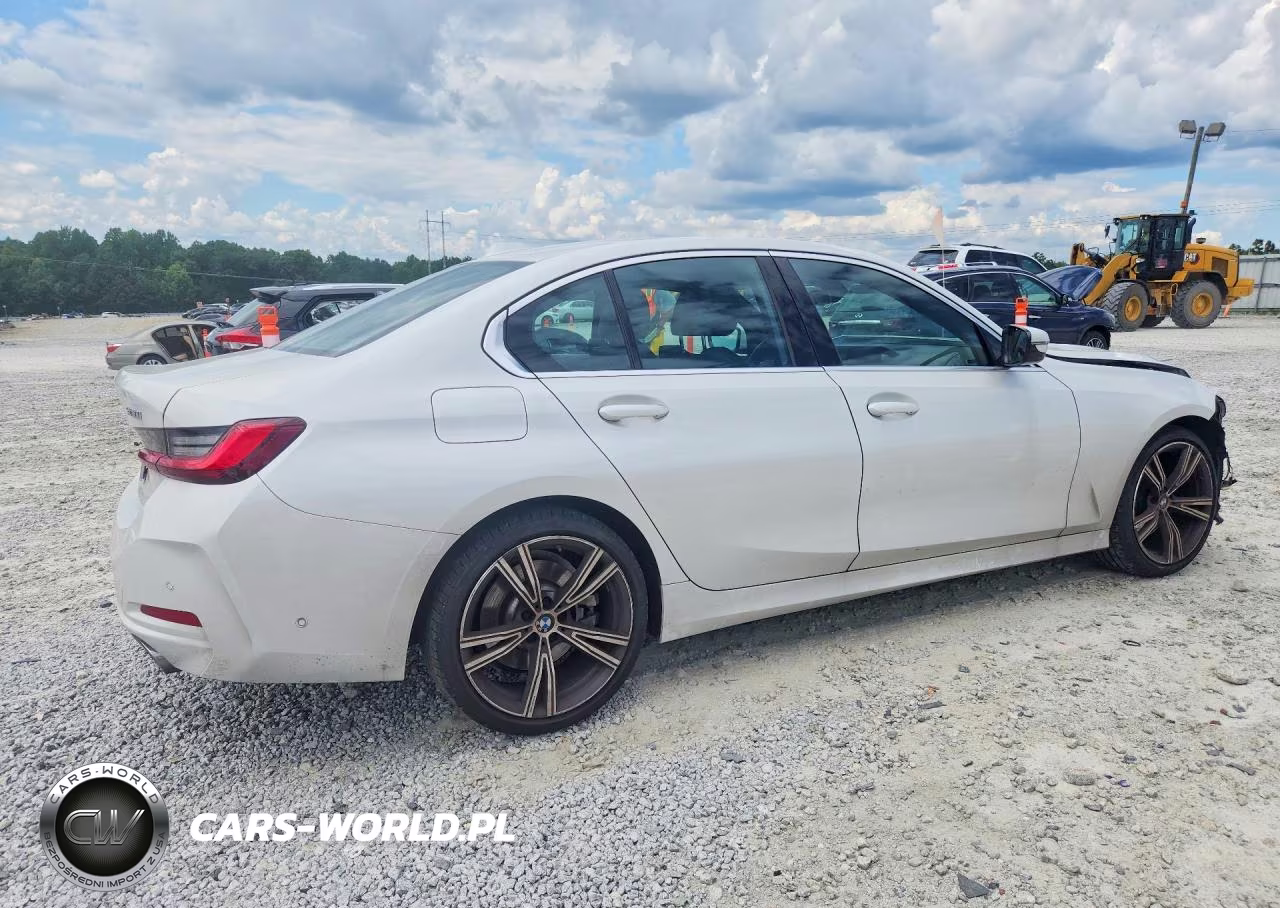 2024 BMW 330I VIN:3MW69FF00R8E24644 - 3