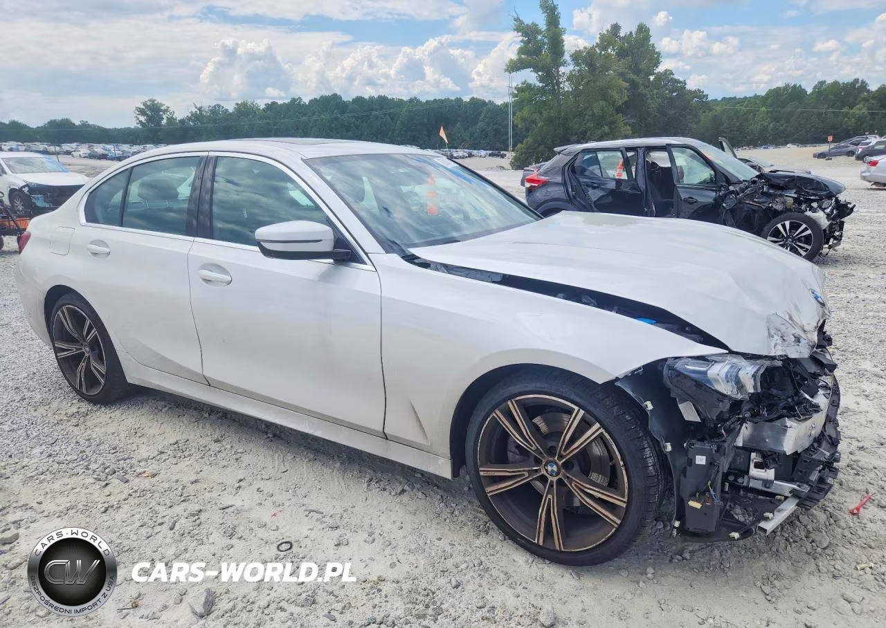 2024 BMW 330I VIN:3MW69FF00R8E24644 - 4