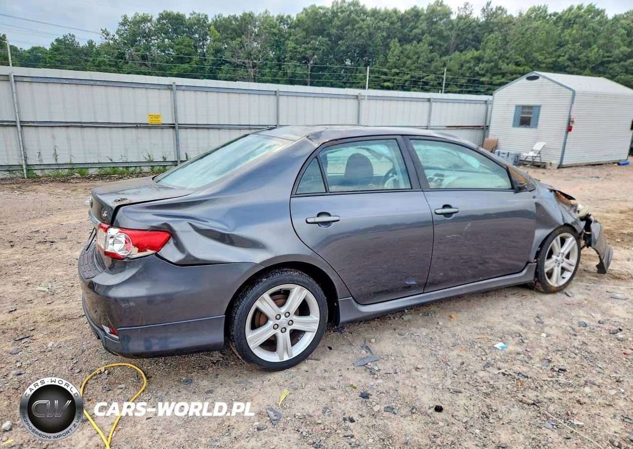 2013 Toyota Corolla S VIN:2T1BU4EE2DC104879 - 3