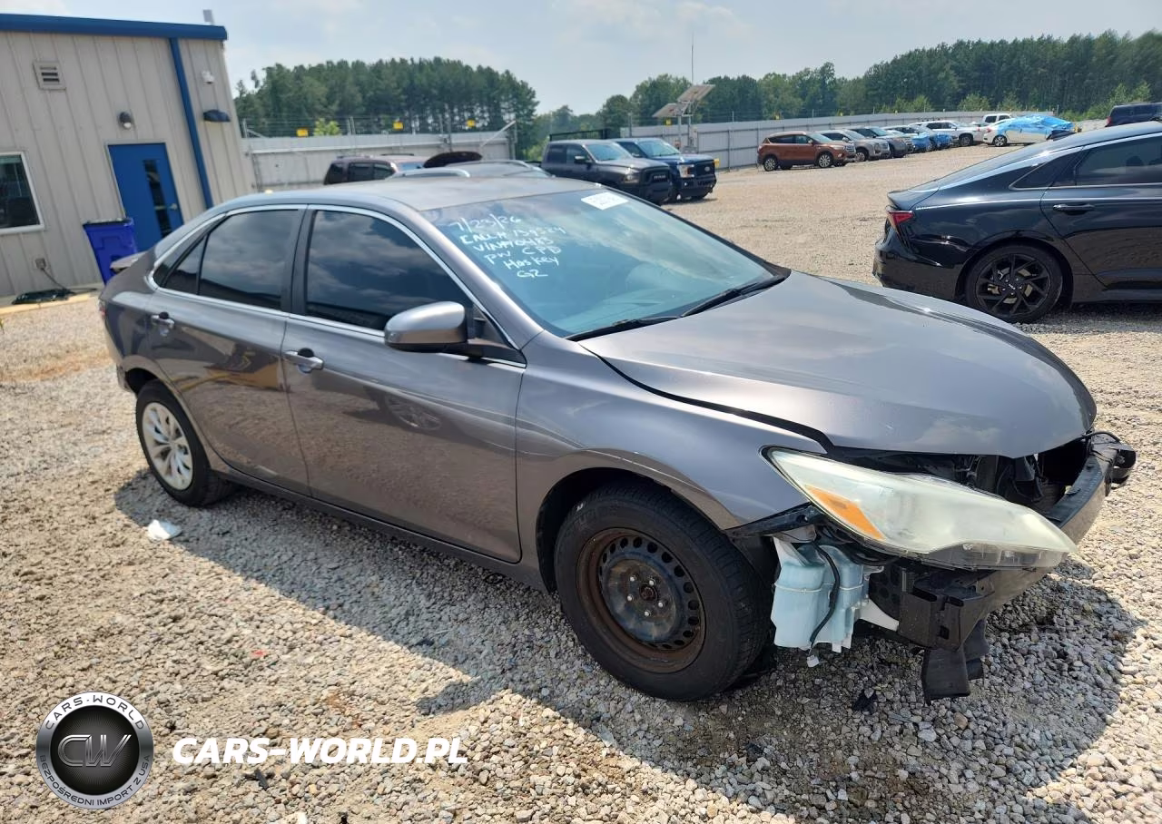 2017 Toyota Camry Le VIN:4T1BF1FK4HU660483 - 4