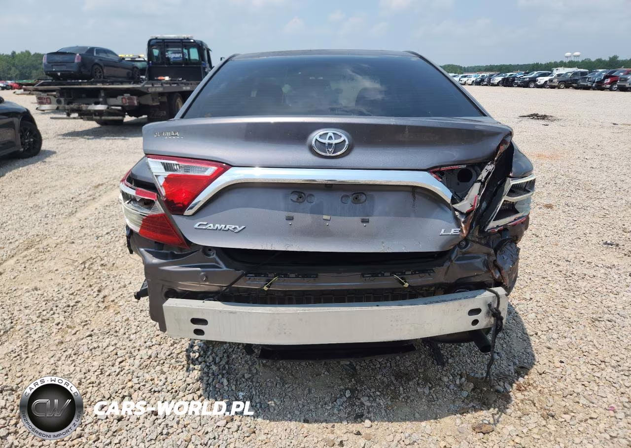 2017 Toyota Camry Le VIN:4T1BF1FK4HU660483 - 6