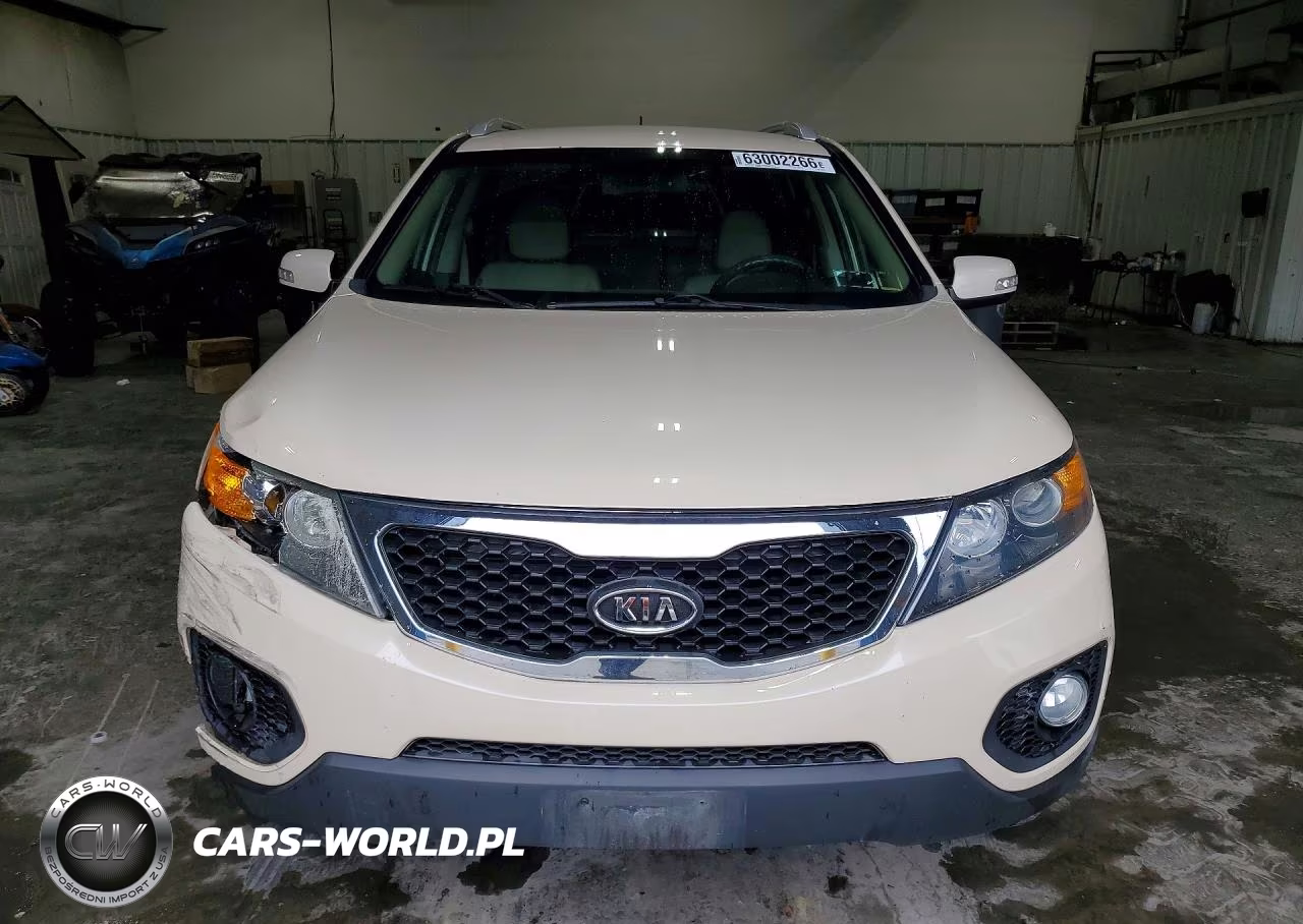 2011 Kia Sorento Lx VIN:5XYKTDA12BG054105 - 5