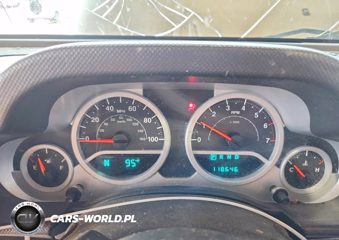 2007 Jeep Wrangler Sahara VIN:1J8FA54137L145526 - 9
