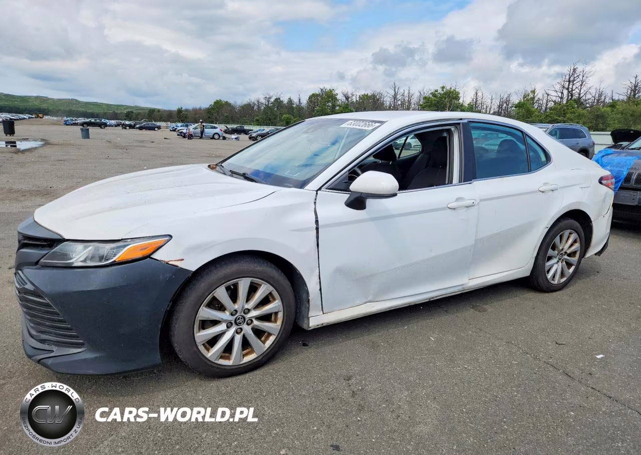 2019 Toyota Camry Le – zdjęcie 1 z 12