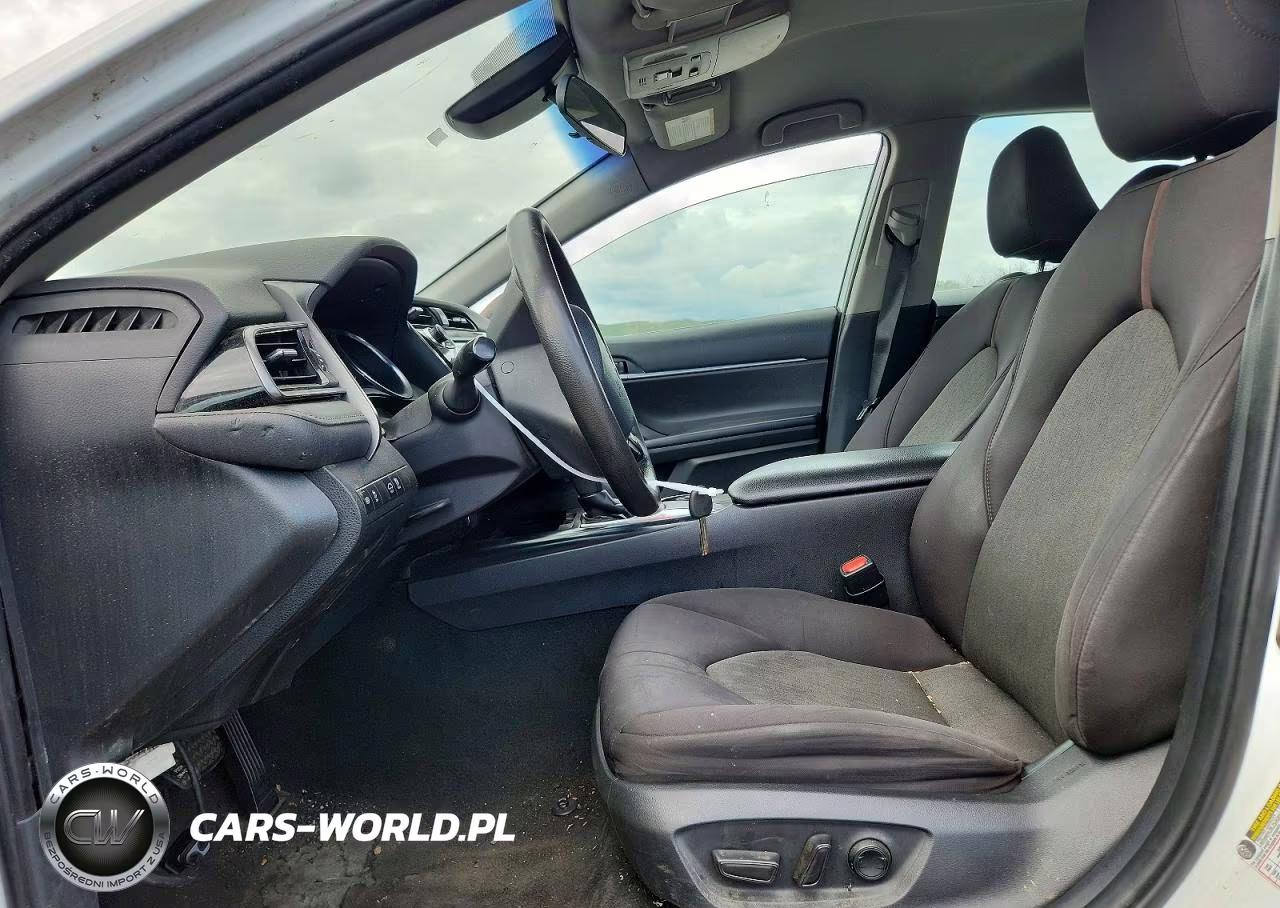 2019 Toyota Camry Le VIN:4T1B11HK3KU269778 - 7