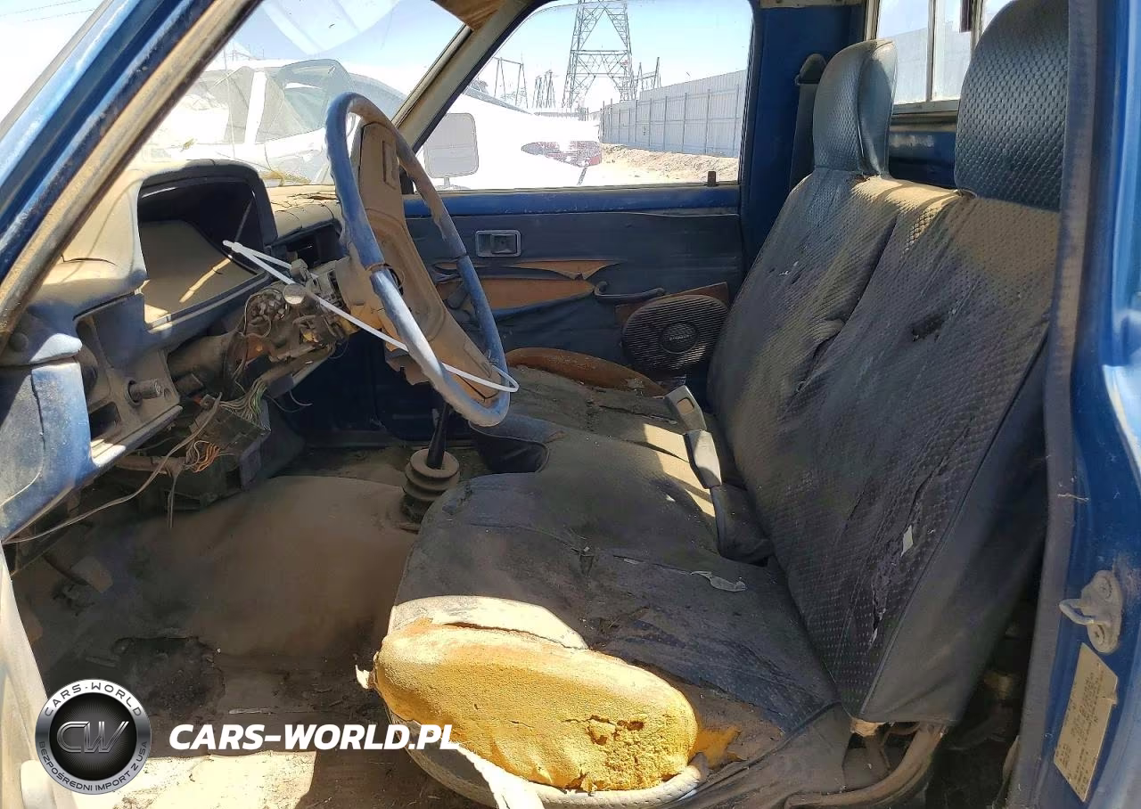 1982 Toyota Pickup VIN:JT4RN34R4C0048821 - 7