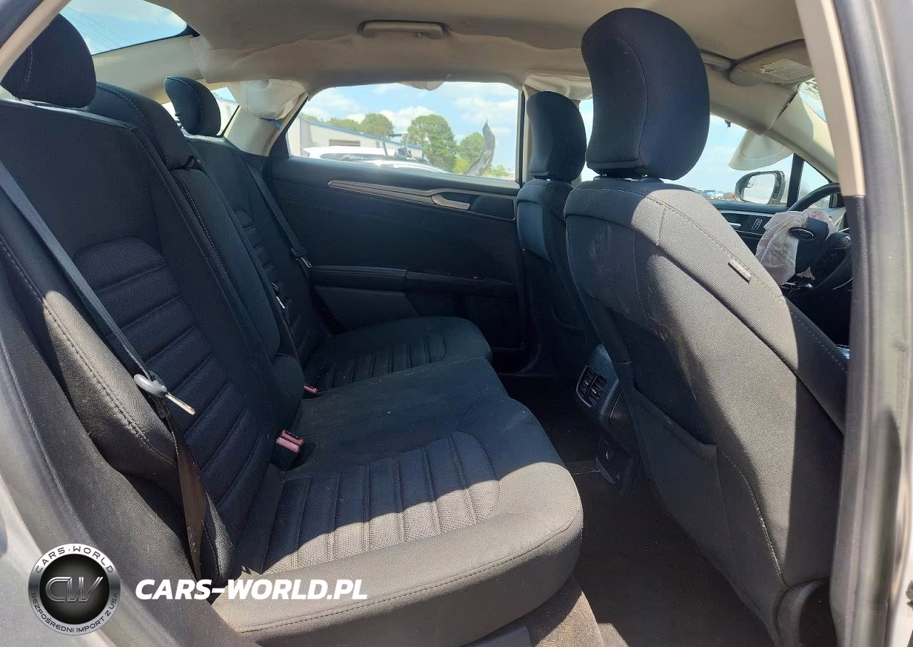 2017 Ford Fusion Se VIN:3FA6P0H77HR412618 - 10