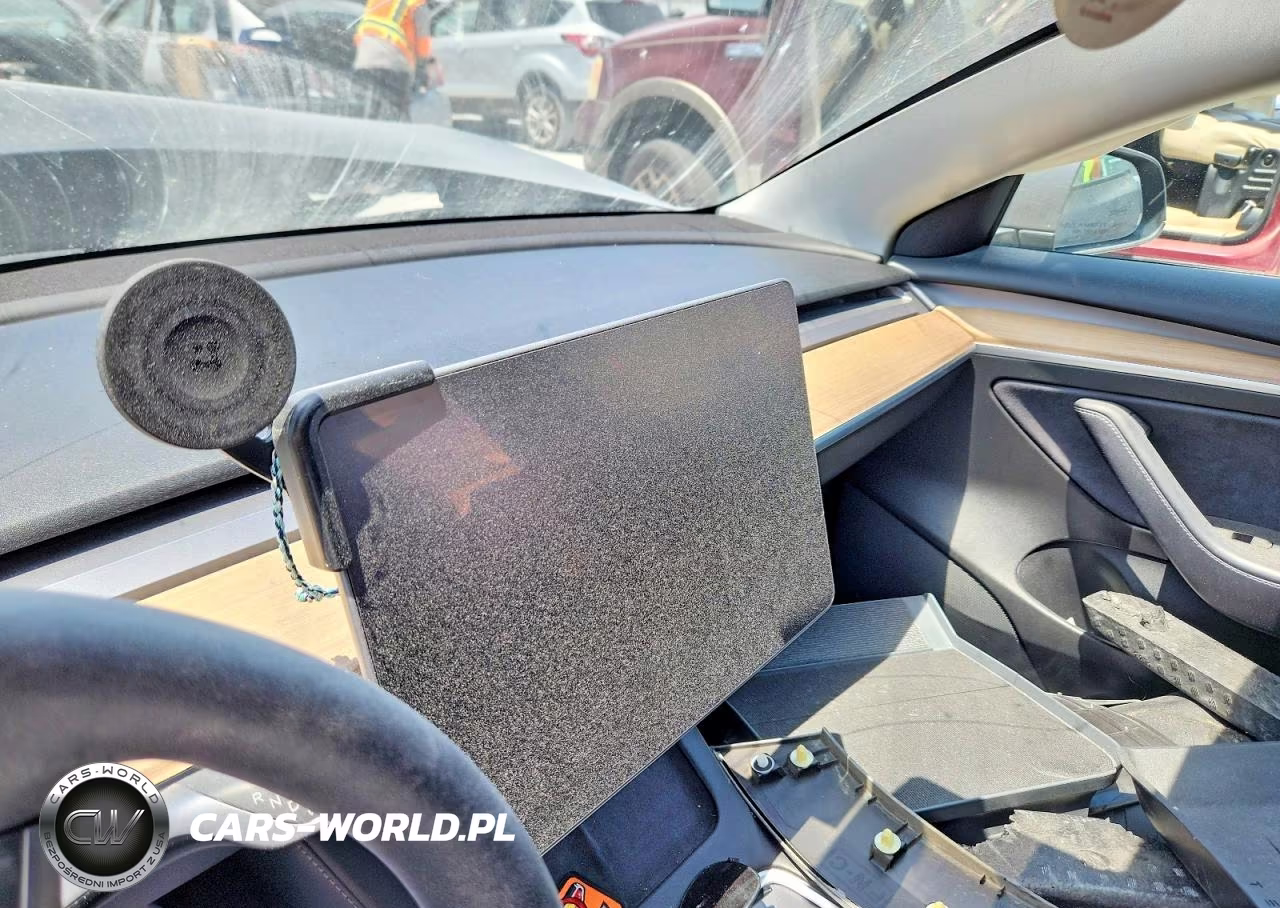 2021 Tesla Model 3 VIN:5YJ3E1EA0MF098203 - 9