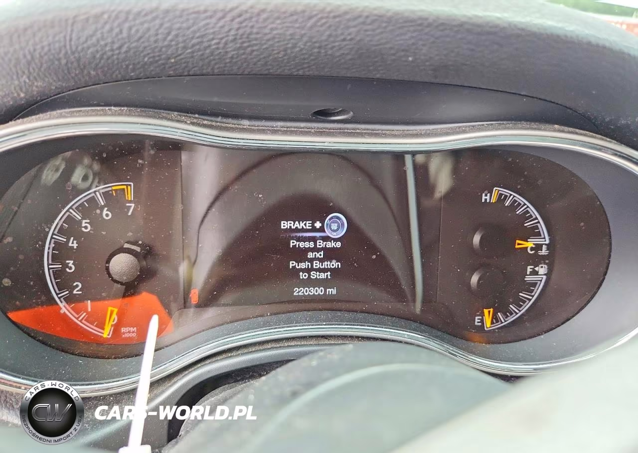 2019 Jeep Grand Cherokee Laredo VIN:1C4RJFAG0KC814749 - 9