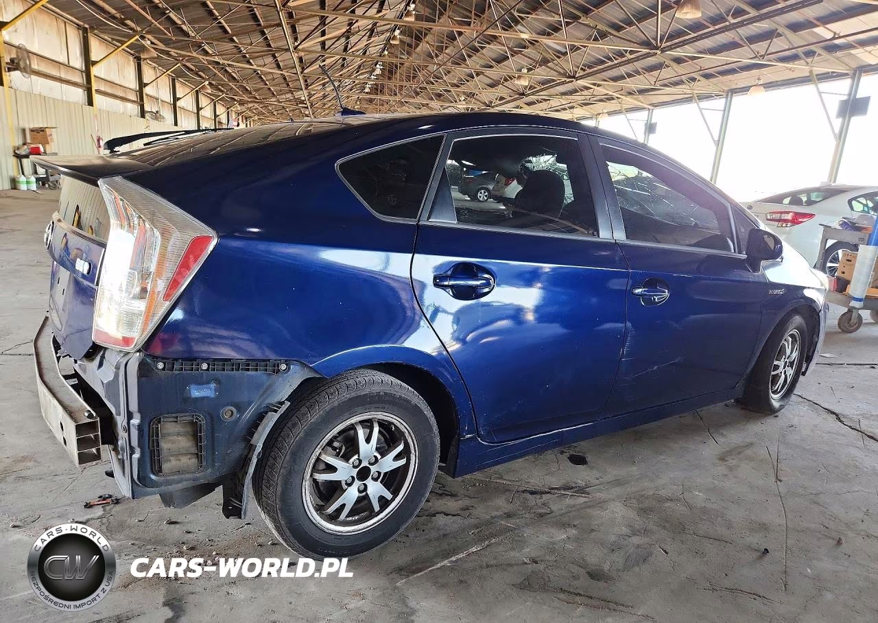 2011 Toyota Prius Two VIN:JTDKN3DU7B5341376 - 3