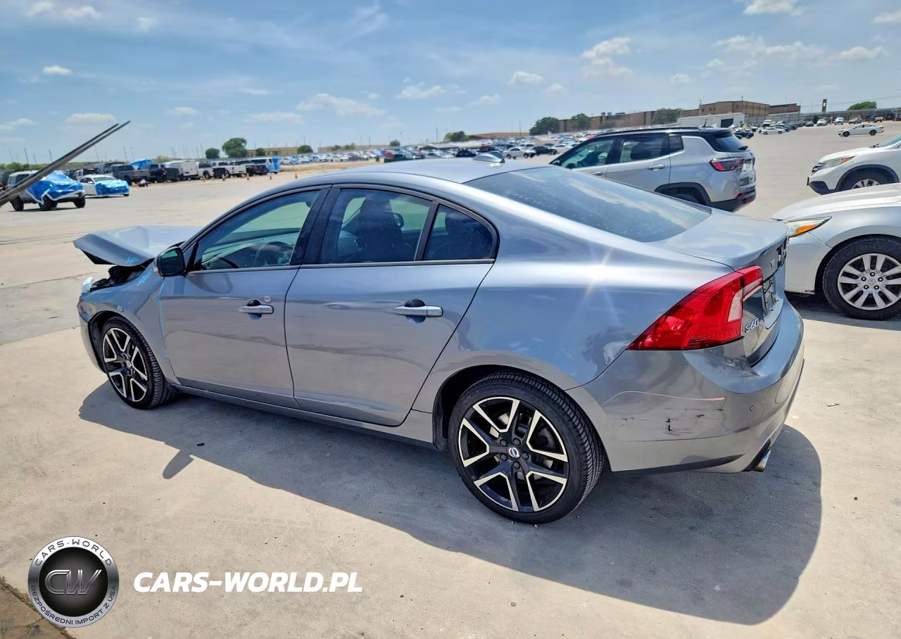 2017 Volvo S60 VIN:YV126MFL3H2435105 - 2
