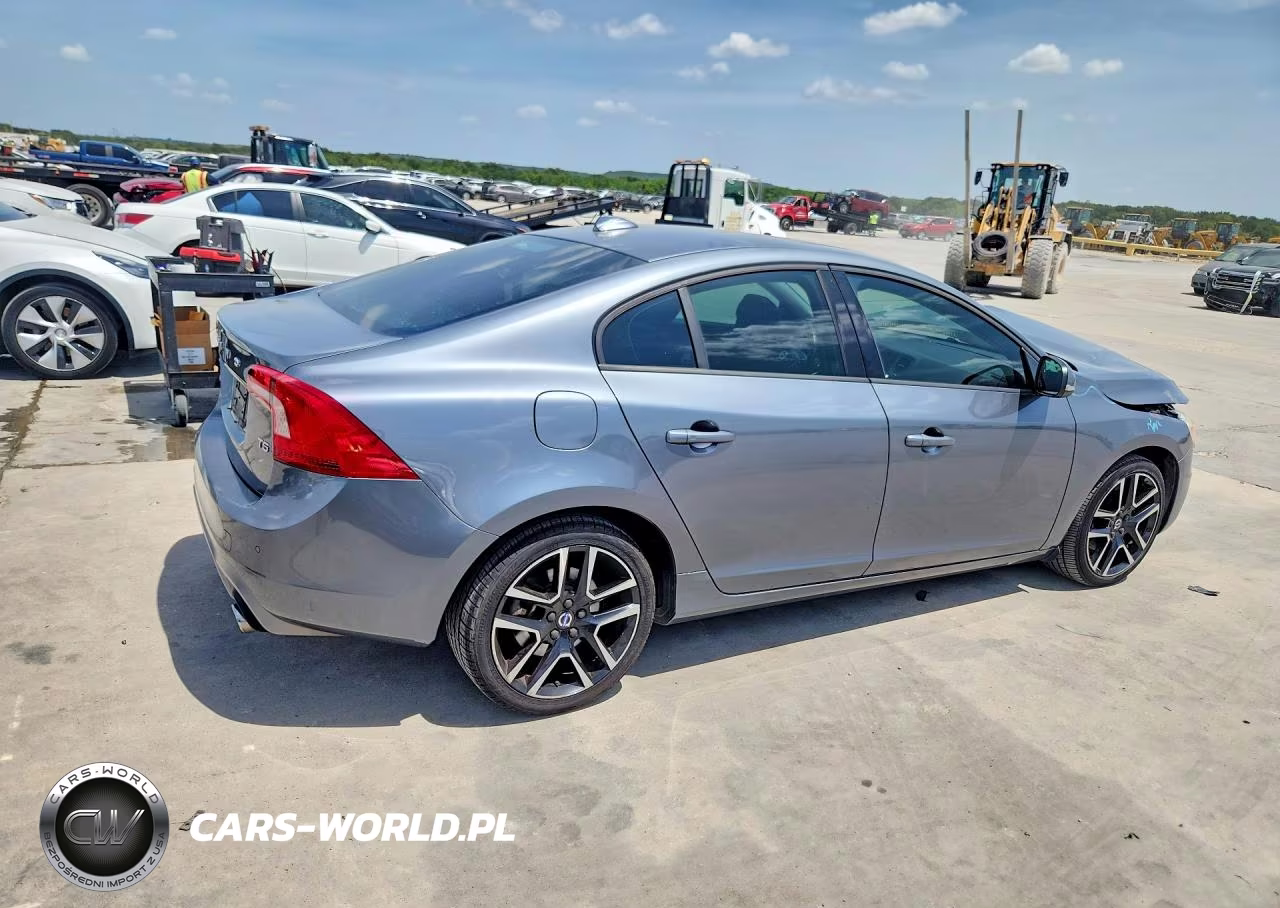 2017 Volvo S60 VIN:YV126MFL3H2435105 - 3