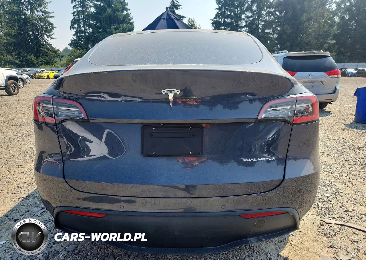 2020 Tesla Model Y VIN:5YJYGDEEXLF058701 - 6