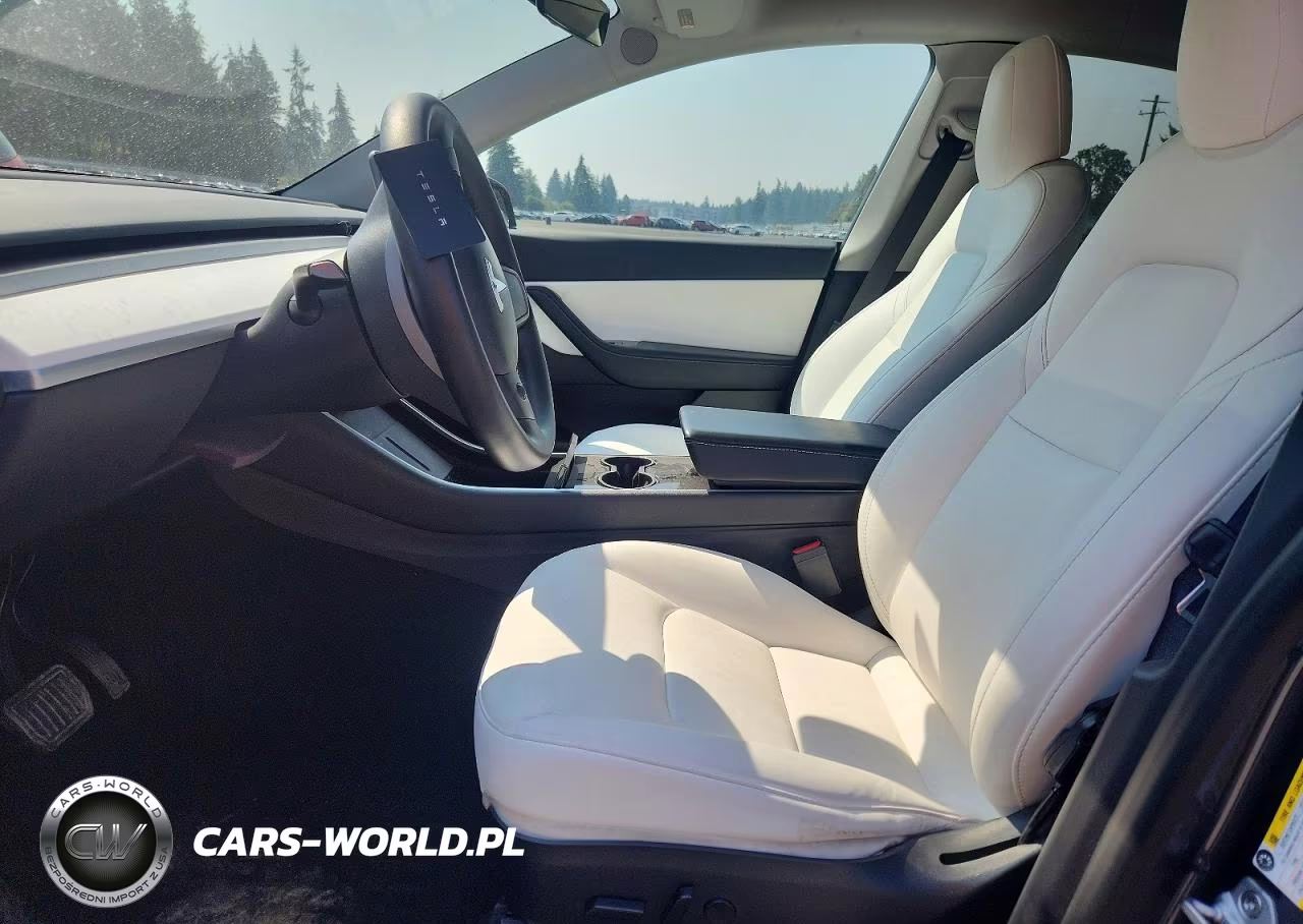 2020 Tesla Model Y VIN:5YJYGDEEXLF058701 - 7