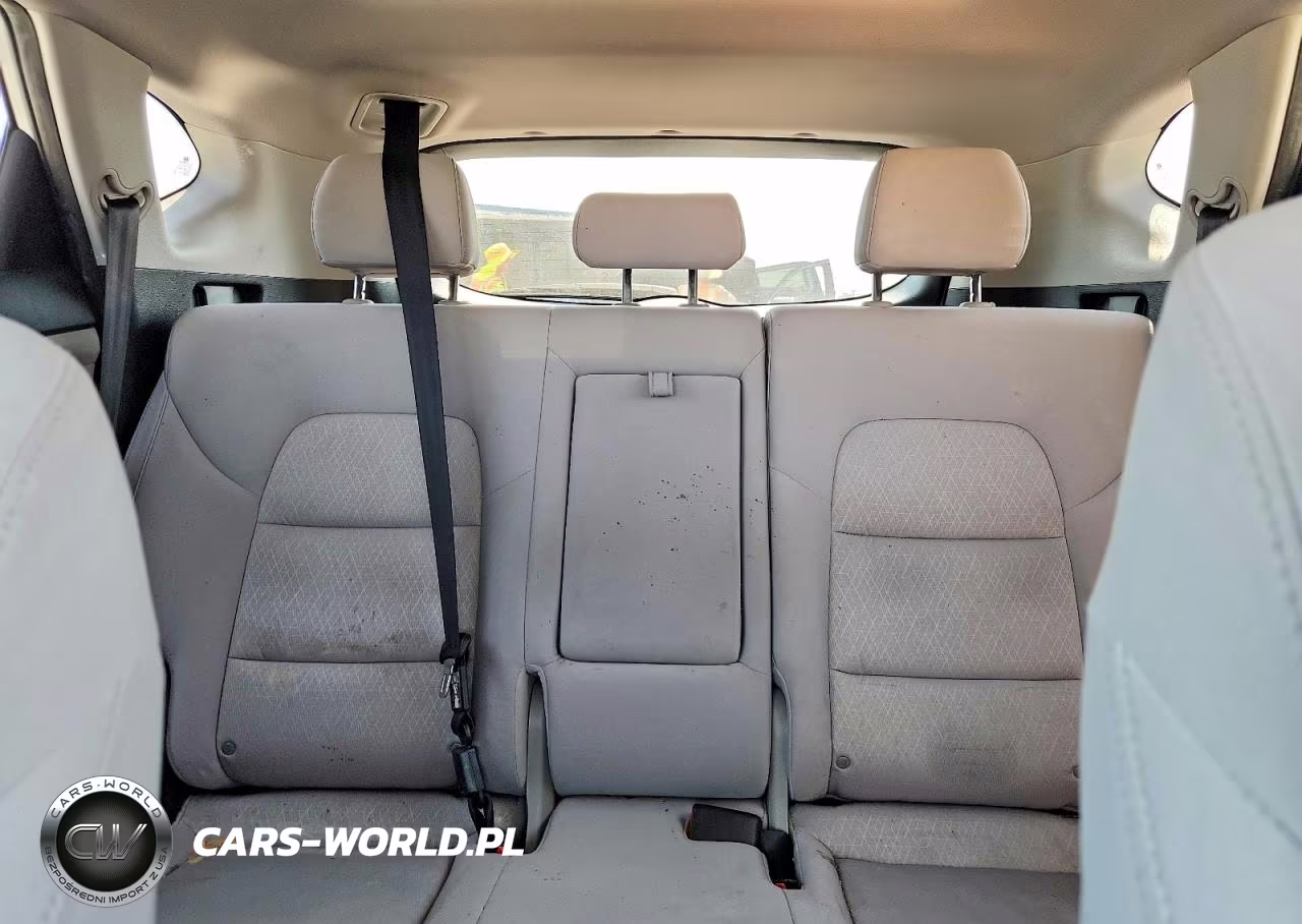 2017 Hyundai Tucson Value VIN:KM8J3CA2XHU570519 - 10