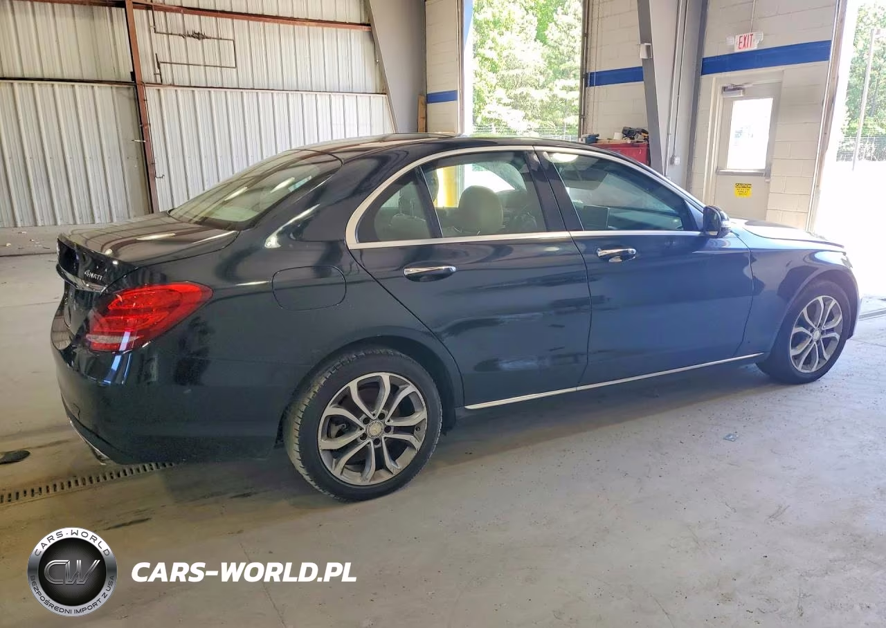 2015 Mercedes-Benz C 300 4Matic VIN:55SWF4KB3FU010514 - 3