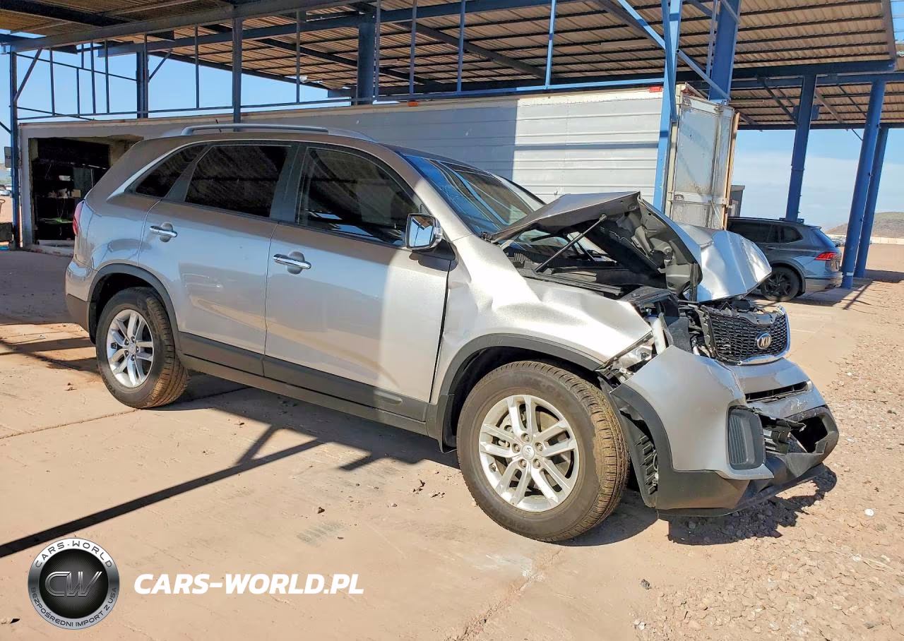 2014 Kia Sorento Lx VIN:5XYKT4A76EG496426 - 4