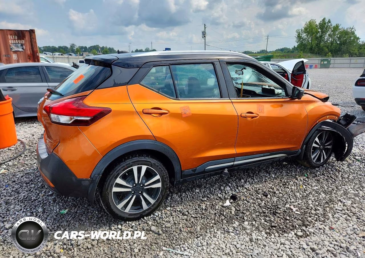 2019 Nissan Kicks Sr VIN:3N1CP5CU1KL568707 - 3