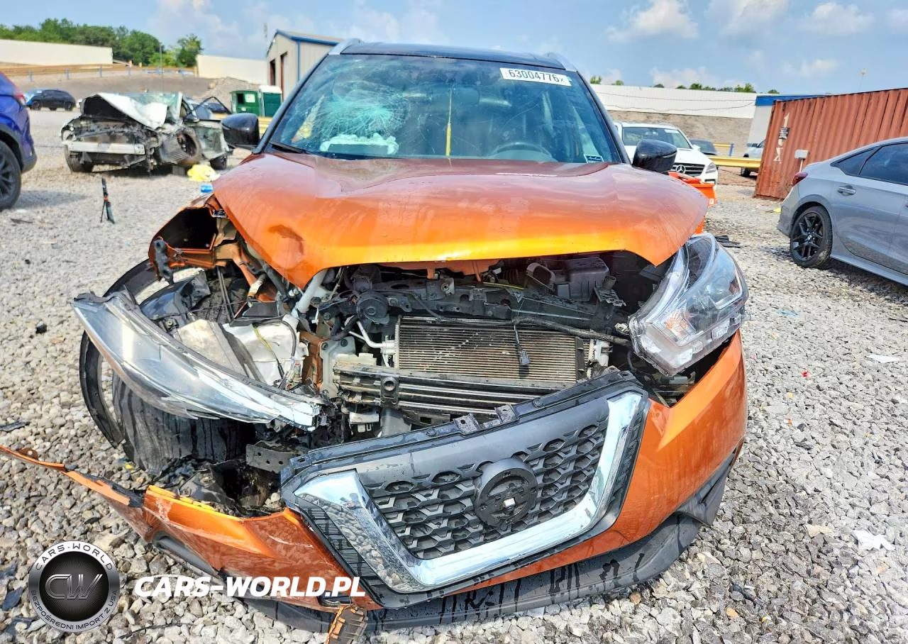 2019 Nissan Kicks Sr VIN:3N1CP5CU1KL568707 - 5