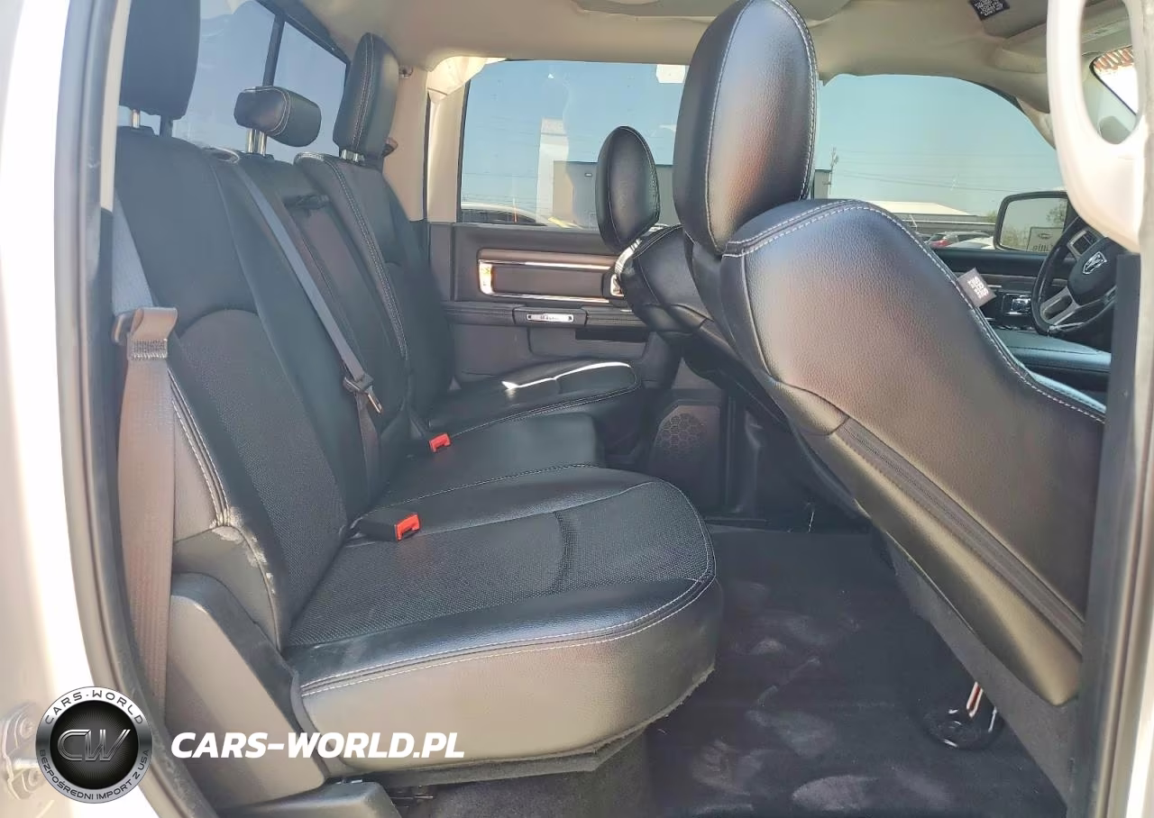 2017 Ram 1500 Laramie VIN:1C6RR6VT6HS736144 - 10