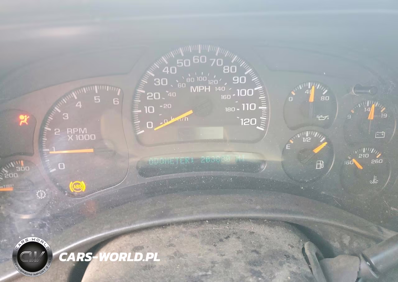 2003 Chevrolet Silverado C3500 Refrigerated Box Truck VIN:1GBJC34U43E189161 - 9