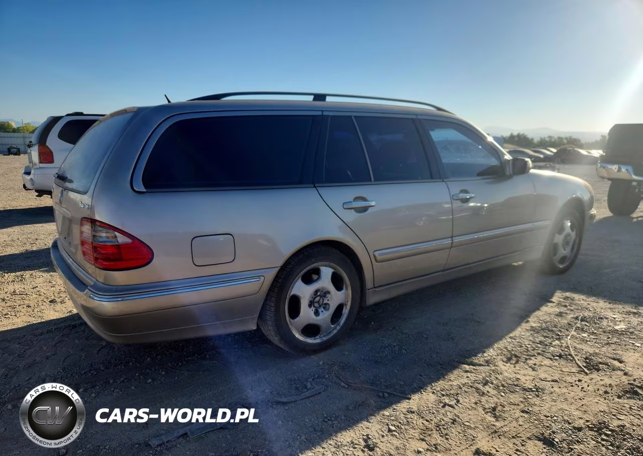 2001 Mercedes-Benz E 320 4Matic VIN:WDBJH82J91X048766 - 3