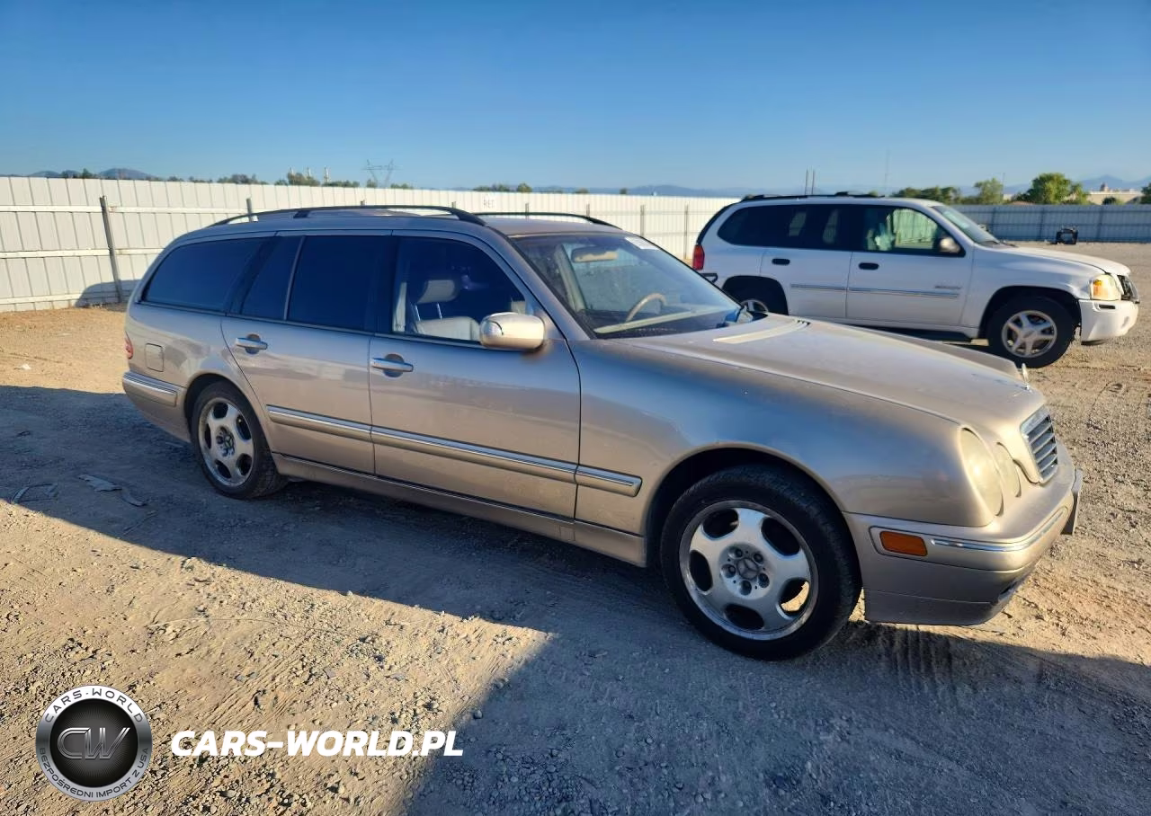 2001 Mercedes-Benz E 320 4Matic VIN:WDBJH82J91X048766 - 4