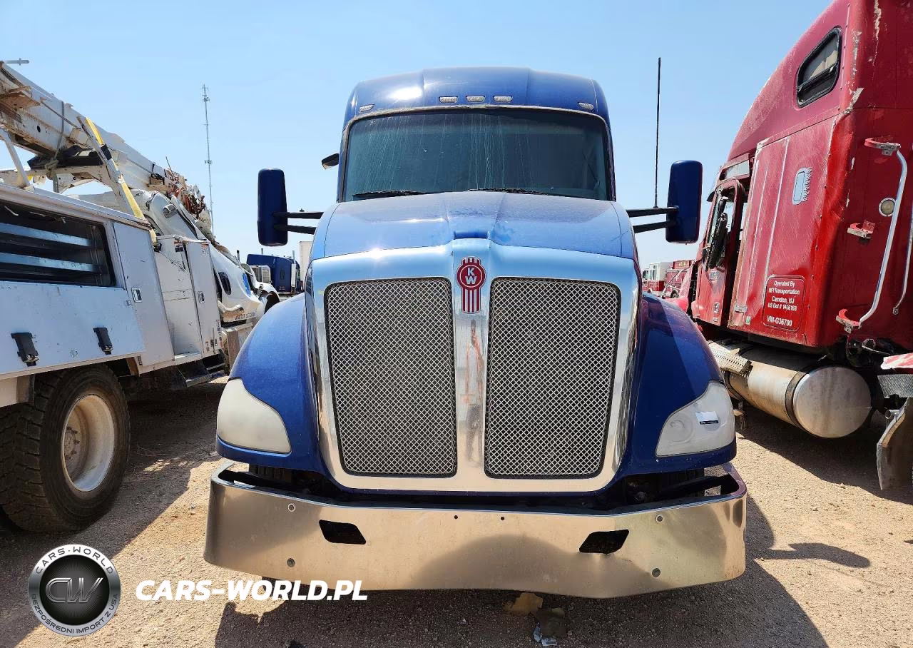 2018 Kenworth T680 Semi Truck VIN:1XKYD49X1JJ189823 - 5