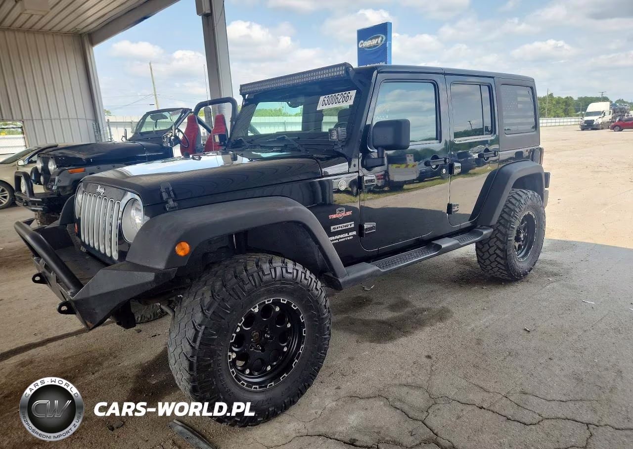 2013 Jeep Wrangler Unlimited Sport – zdjęcie 1 z 12