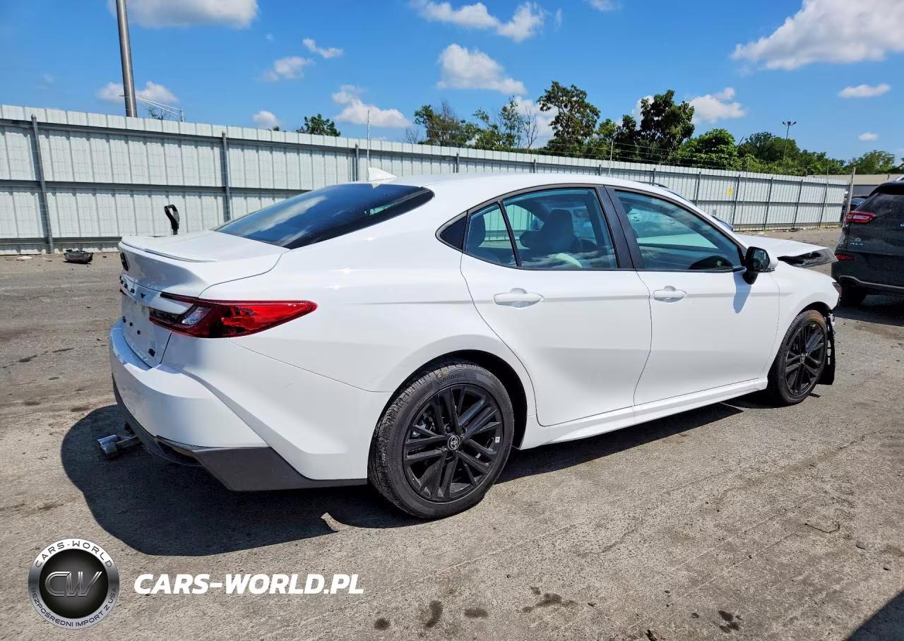 2026 Toyota Camry Se VIN:4T1DAACK9TU760924 - 3