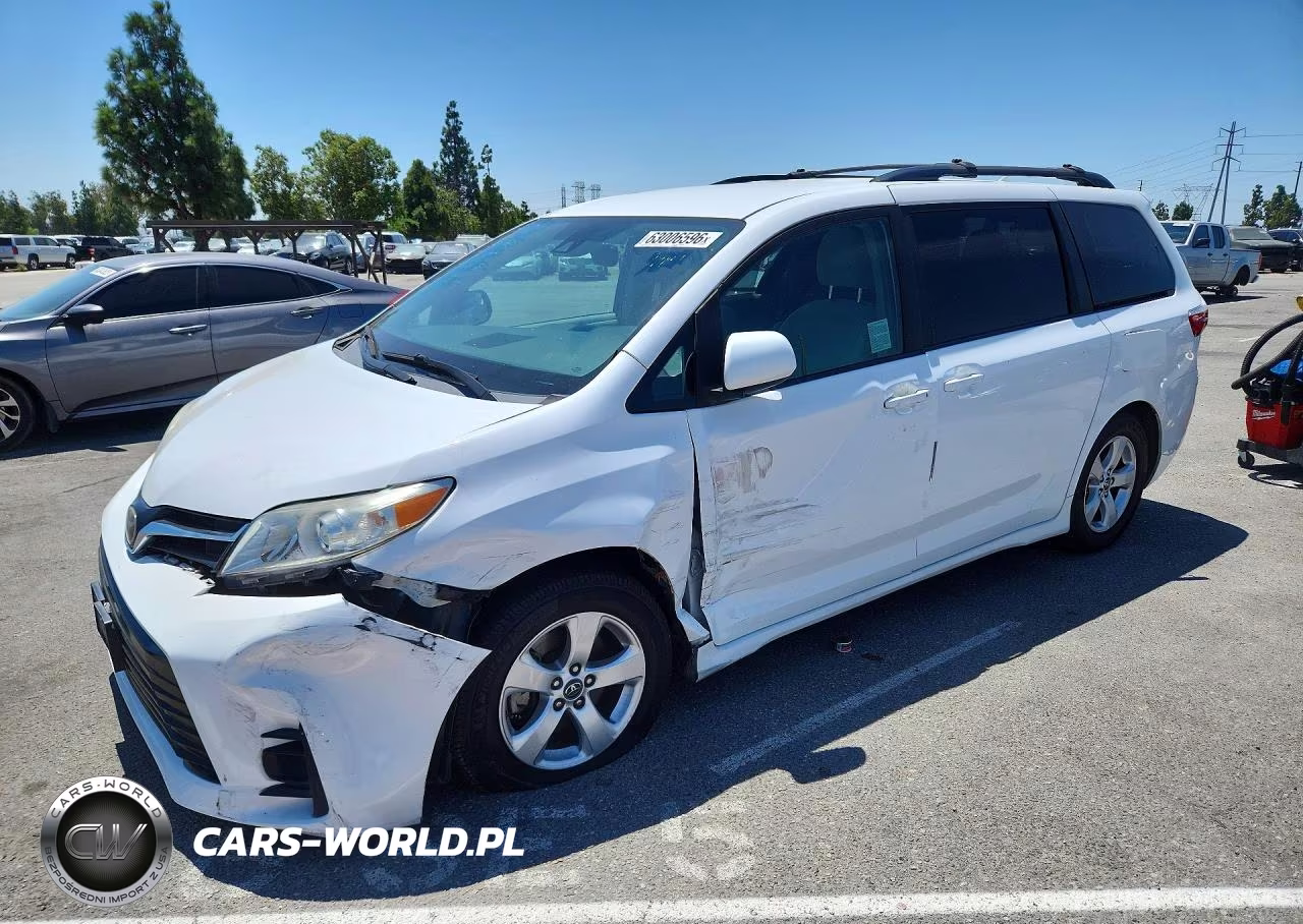 2018 Toyota Sienna Le
