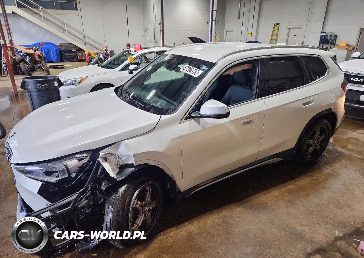 2023 BMW X1 xDrive28I VIN:WBX73EF03P5X85608 - 1