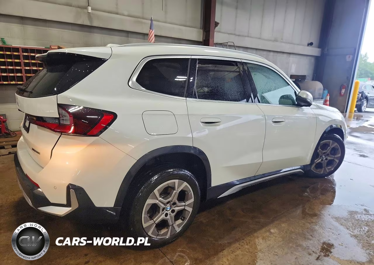 2023 BMW X1 xDrive28I VIN:WBX73EF03P5X85608 - 3