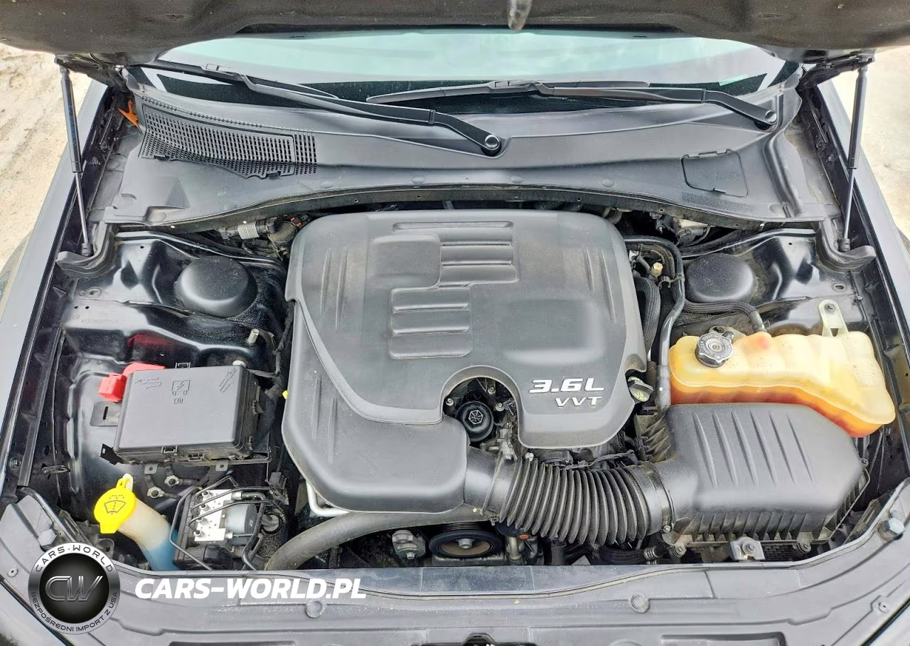 2016 Chrysler 300 S VIN:2C3CCABG0GH199422 - 11
